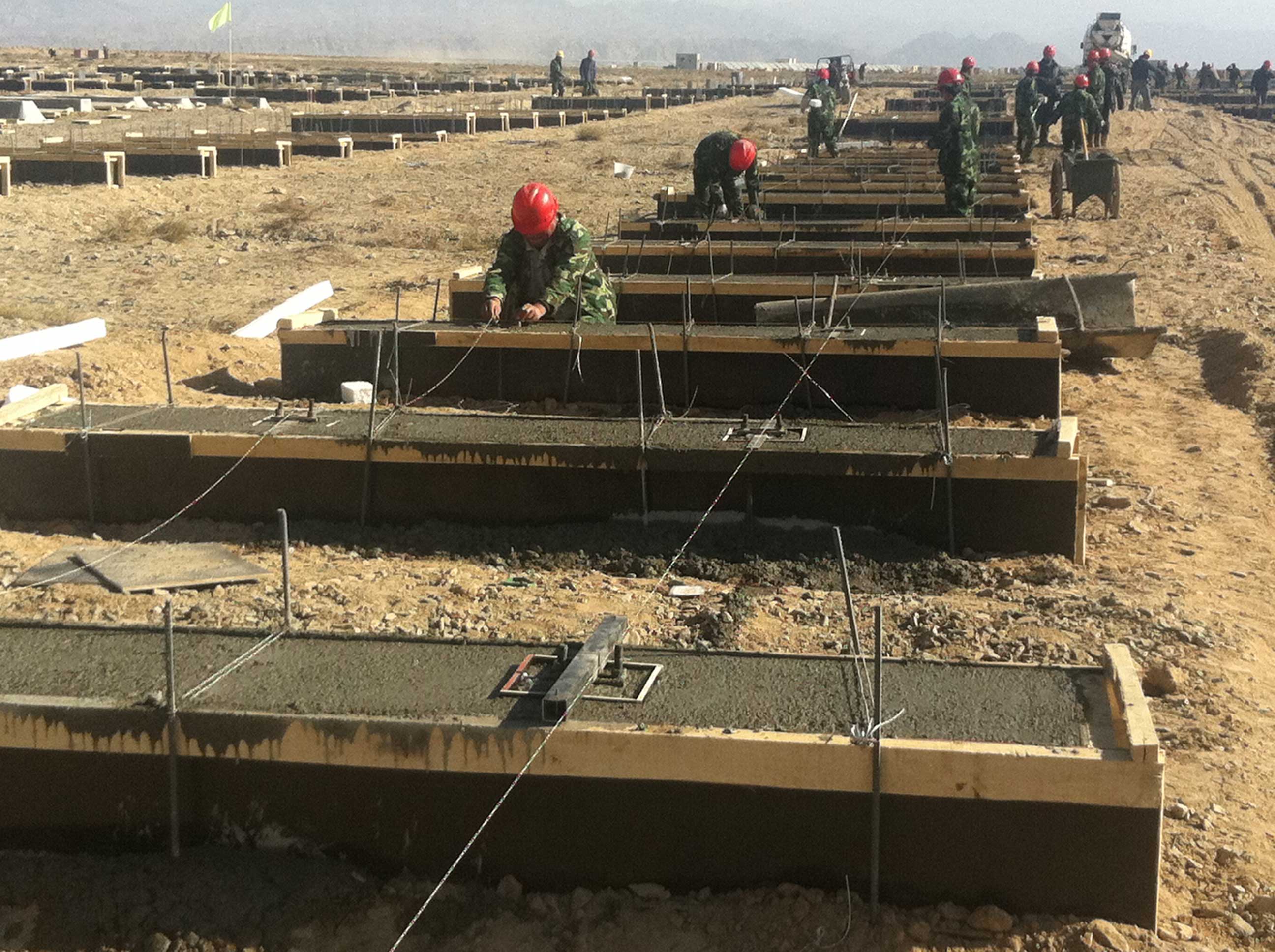 哈密石城子光伏產業園20MWp光伏電站工程動工(圖1)